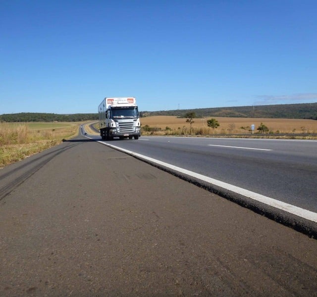 rodovia, estrada, logística, caminhão, caminhoneiro, frete, rodovias