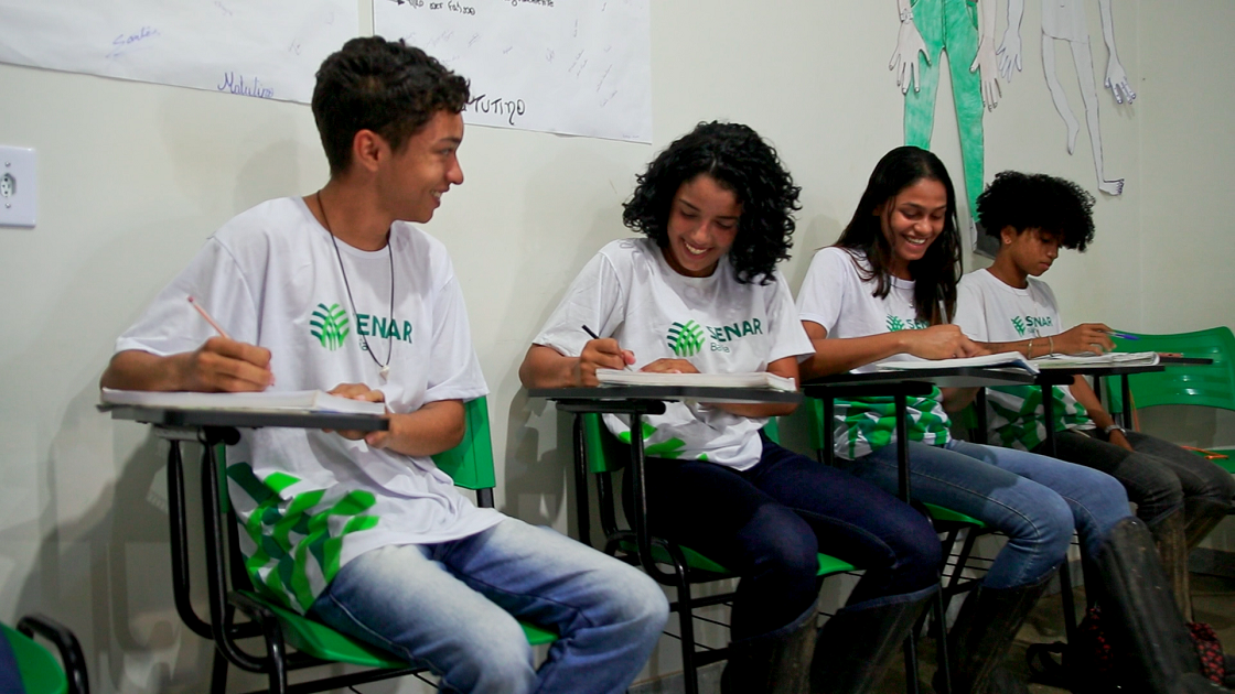 Jovens aprendizes se transformam em mão de obra qualificada para o setor produtivo