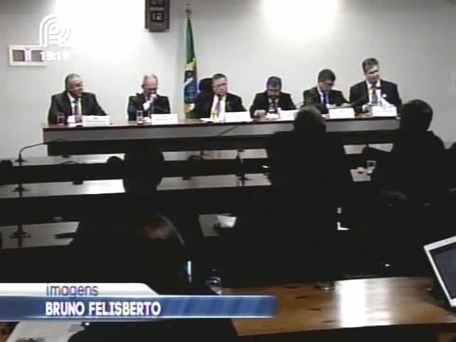 Primeiro edital para privatização de portos do país deve ser publicado até o final de 2013