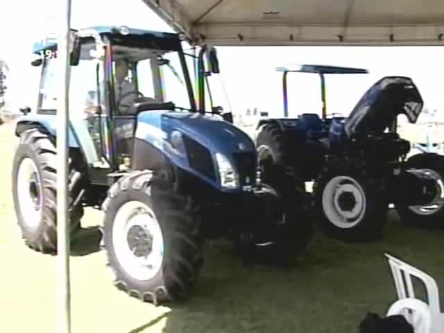 Feira no Distrito Federal apresenta máquinas agrícolas para pequenas propriedades