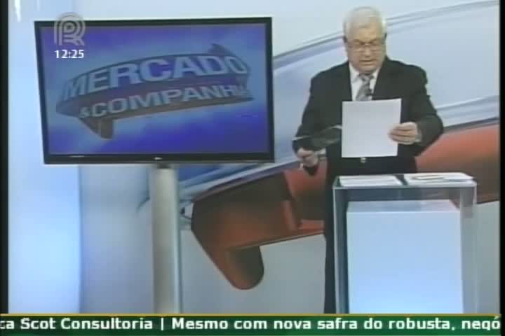 Produtores recebem apoio de caminhoneiros em Guaíra (PR)