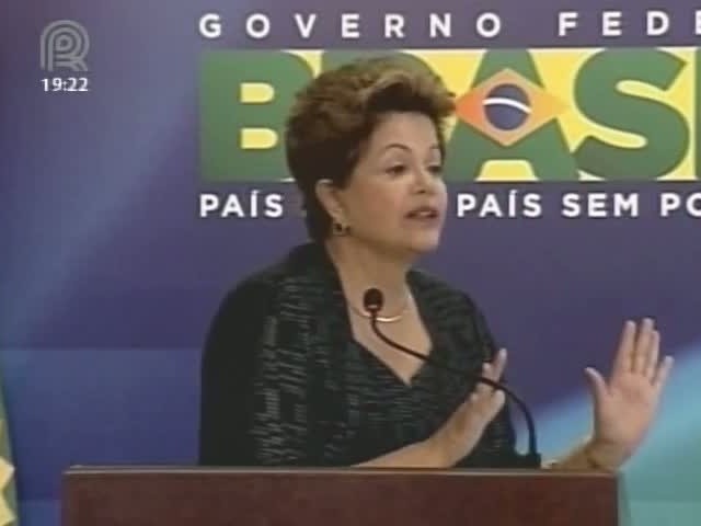 Dilma Rousseff anuncia a construção dos primeiros terminais de uso privado no Brasil
