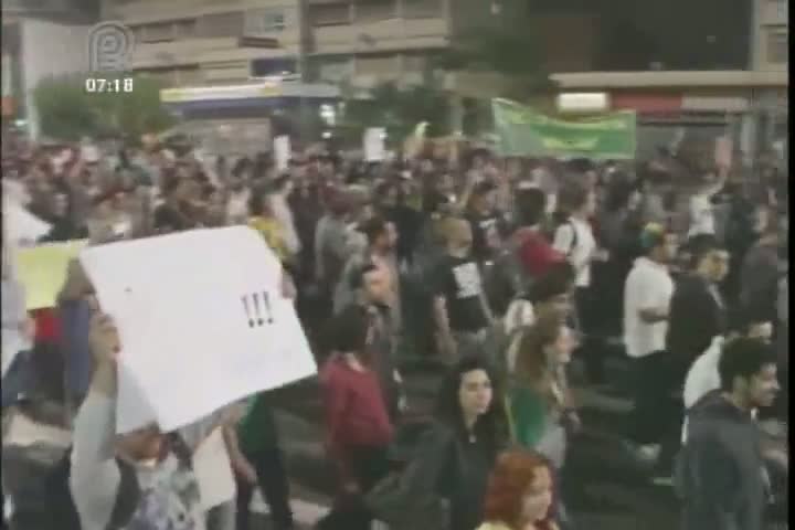 Sexto dia de protestos em São Paulo teve marcha pacífica e casos de violência