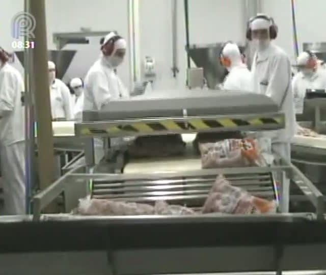 Cooperativismo em Notícia mostra veto do governo de SC à inclusão de carne suína na cesta básica