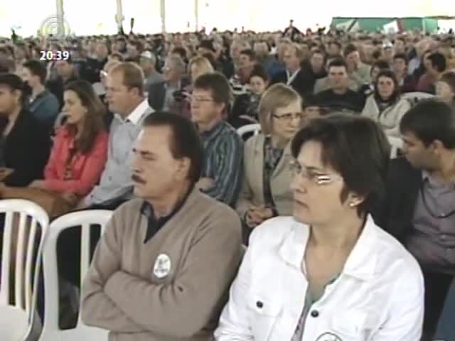 Fetag comemora 50 anos em evento que reuniu cerca de três mil agricultores no Rio Grande do Sul