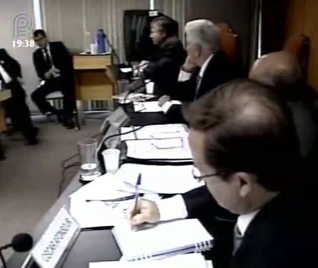 Dnit quer reduzir para 5% o limite de excedente de peso para caminhões