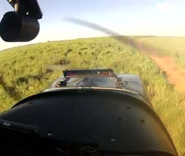 Ases mostra equipamentos de segurança utilizados na aviação agrícola
