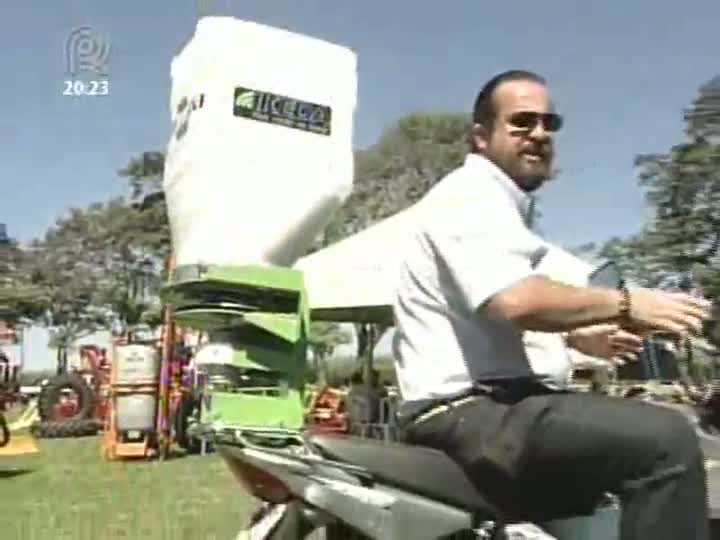 Foi inaugurada a Expozebu Dinâmica, área destinada demonstração de máquinas, técnicas e produtos voltados para a pecuária, na Expozebu 2013