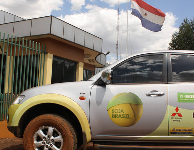 Soja Brasil acompanha colheita no Paraguai e estreia série nesta segunda