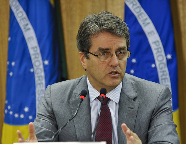 Roberto Azevêdo é reeleito diretor-geral da OMC