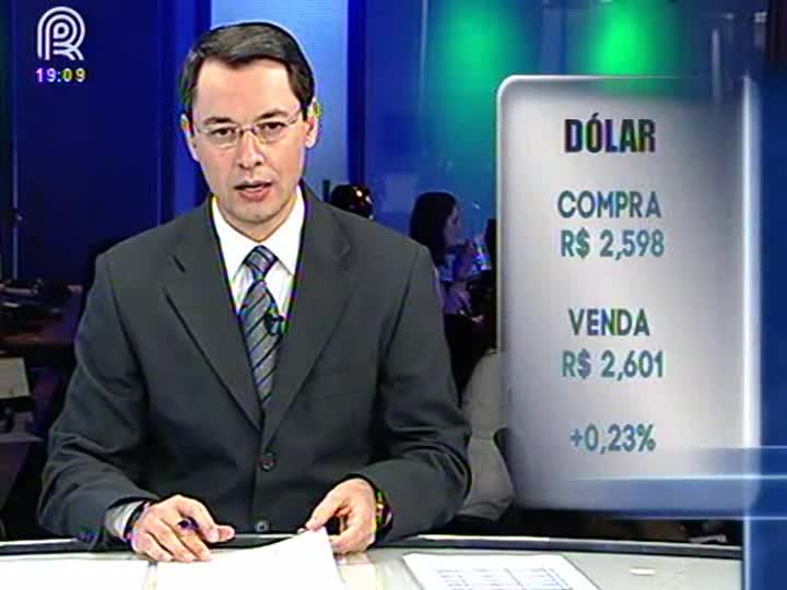 Dólar fecha em R$ 2,60 na sexta