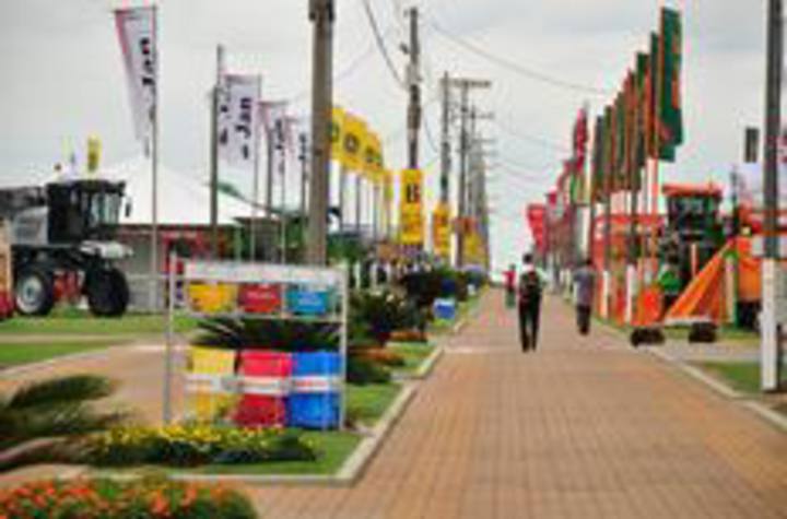 Expodireto começou nesta segunda com expectativa de bater recorde em vendas