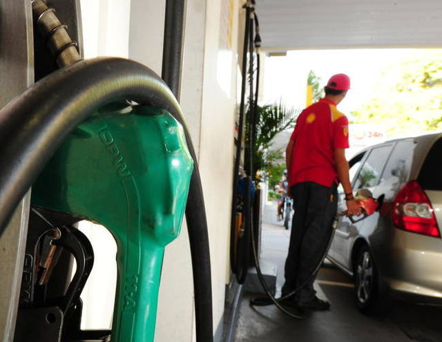 Preço do etanol cai em 13 estados e no DF, sobe em 11 e fica estável em 2