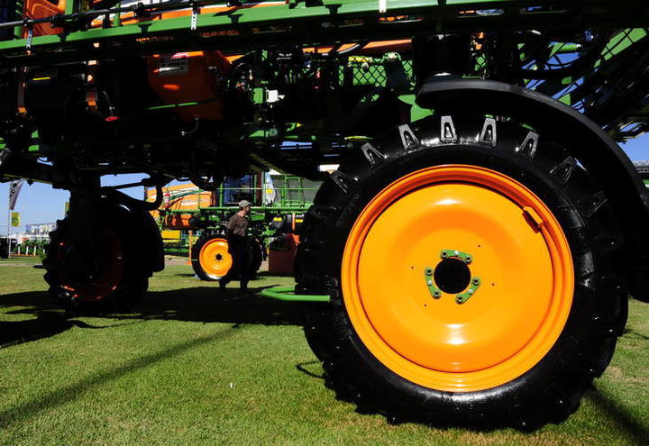 Mesmo com crise e estiagem, produtores investem em máquinas na Expodireto Cotrijal