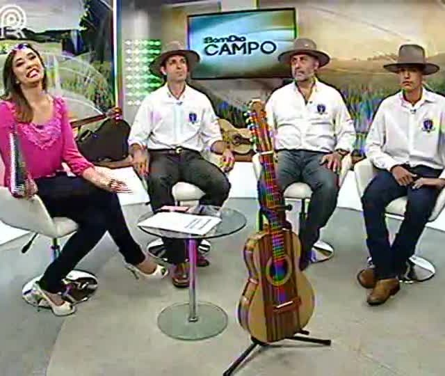 Clube de Violeiros de Torrinha (SP) difunde curso de luthieria