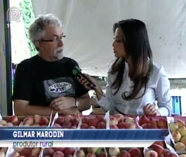 Porto Alegre realiza Festa do Pêssego