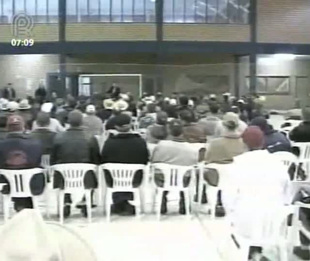 Suinocultores protestam em Santa Rosa (RS)