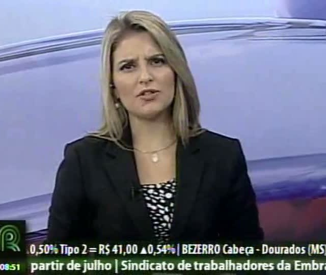 Café vai continuar com preços baixos até que a situação no mercado financeiro melhore, afirma o analista de mercado Nelson Carvalhaes
