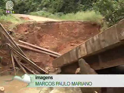 SP: chuva forte derruba ponte e causa prejuízos