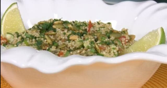 Receita vegana: veja como fazer tabule de quinoa.