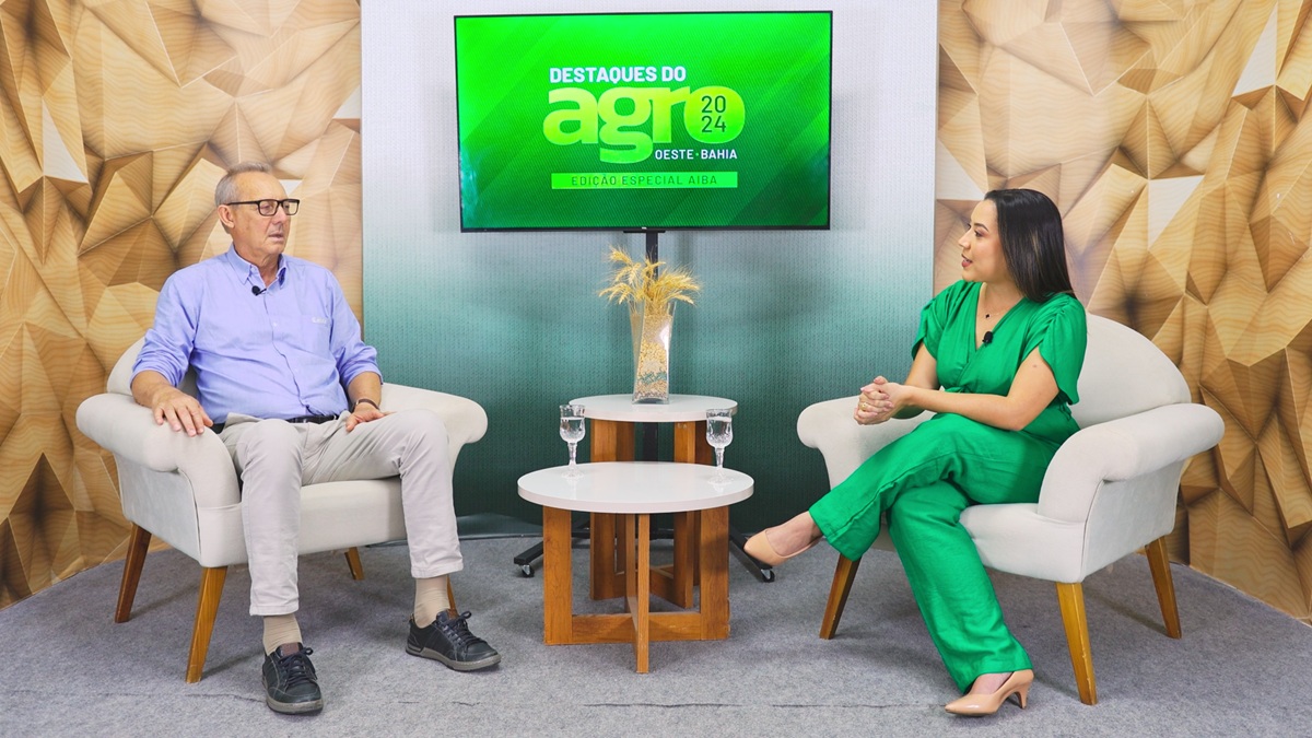 Odacil Ranzi, participa do programa no estúdio ao lado da apresentadora Carla Letícia | Imagem: Guilherme Soares/Canal Rural BA