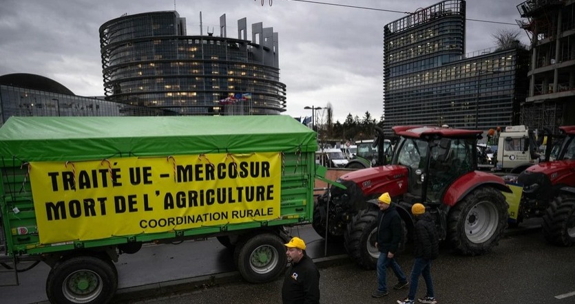 PROTESTO NA FRANÇA