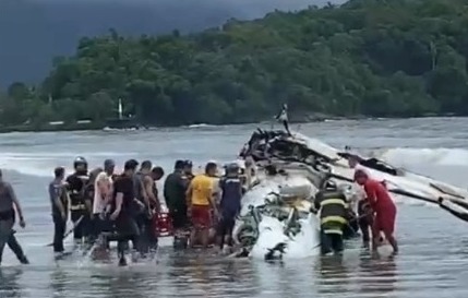 AVIÃO UBATUBA