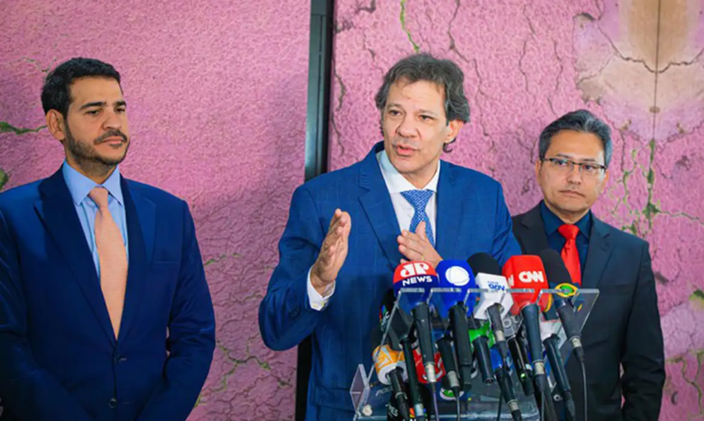 Fernando Haddad fala sobre medida provisória do Pix Fernando Haddad fala sobre medida provisória do Pix