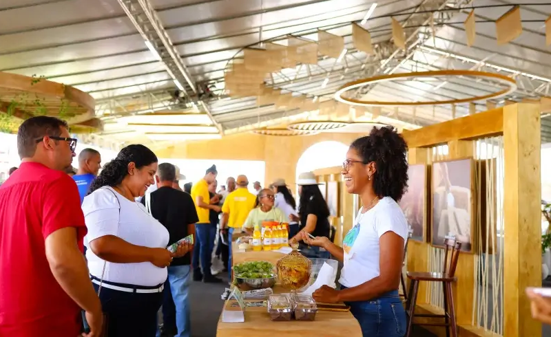 Pessoas no mercado de Sergipe