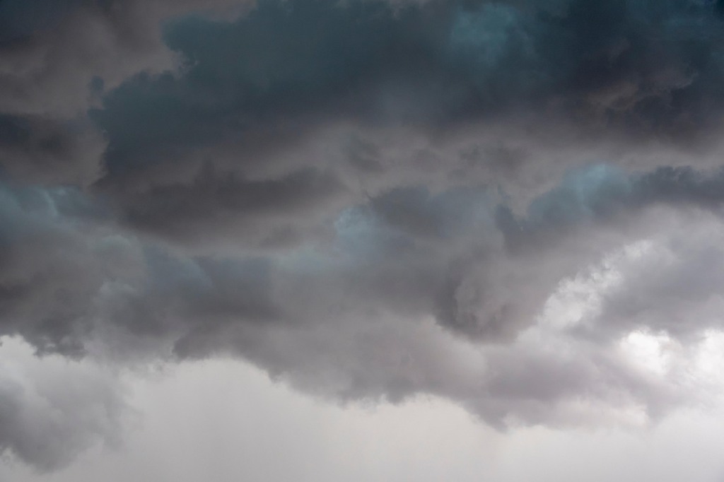 Céu nublado com nuvens Céu nublado com nuvens