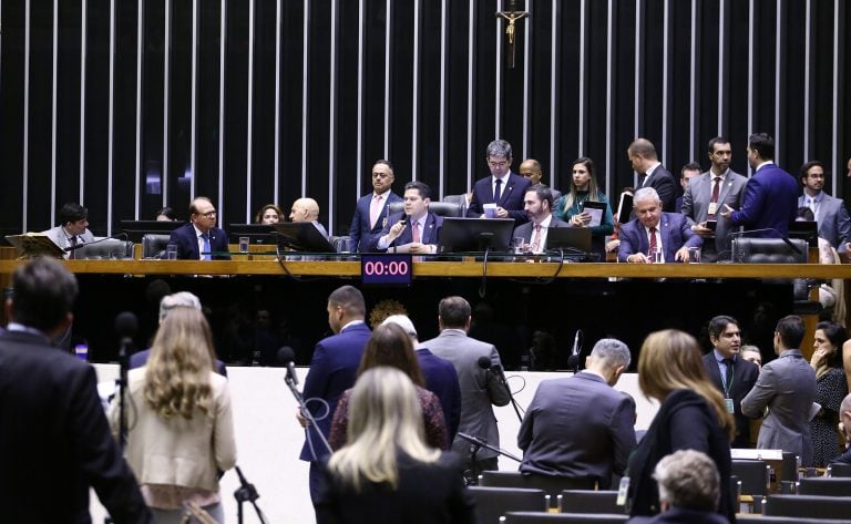 Votação do Orçamento 2025 na Câmara dos Deputados