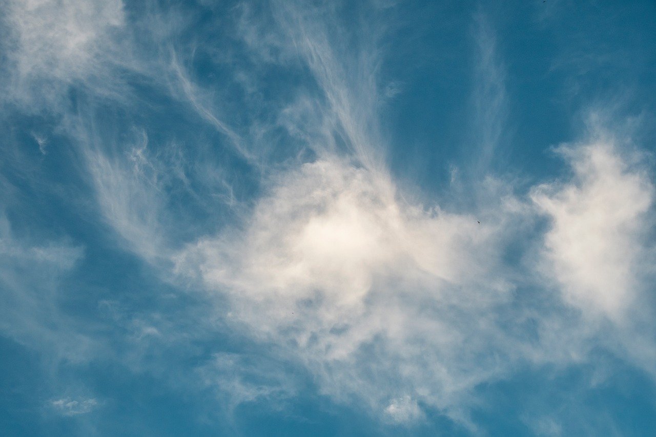 Frente fria faz chuva avançar, mas calor persiste em muitas áreas; veja previsão para hoje