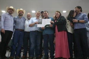 Entrega de títulos rurais em São Paulo