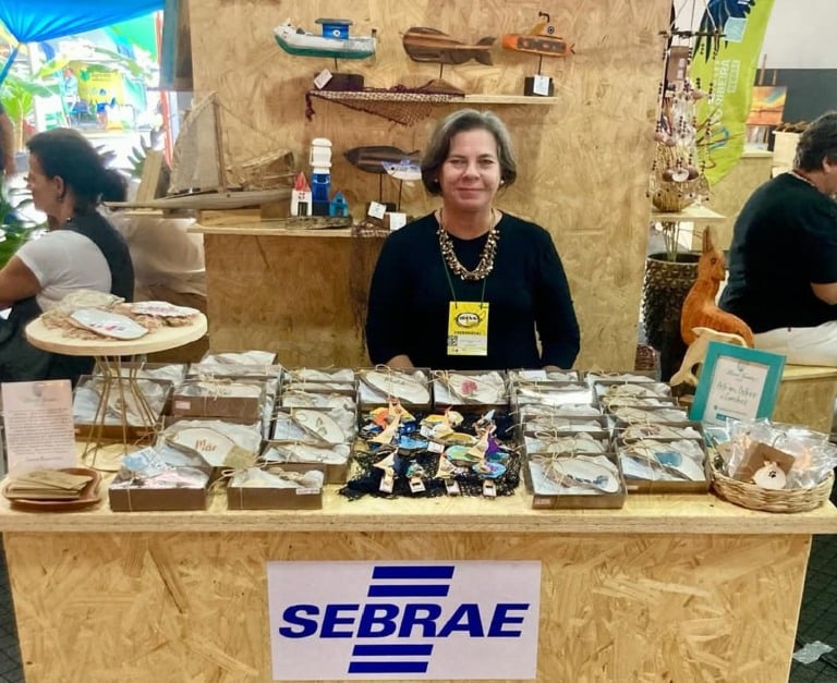Com apoio do Sebrae/SP, Carmem Oliveira expõe suas peças e do marido em feiras e eventos. Foto: Arquivo pessoal 