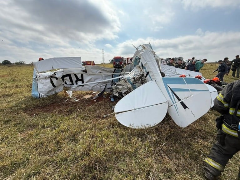 Avião queda área rural