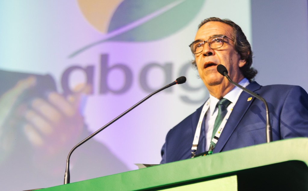 Caio Carvalho, presidente da Abag, fará a tradicional saudação de abertura do Congresso Brasileiro do Agronegócio, edição 2025 Caio Carvalho, presidente da Abag, fará a tradicional saudação de abertura do Congresso Brasileiro do Agronegócio, edição 2025