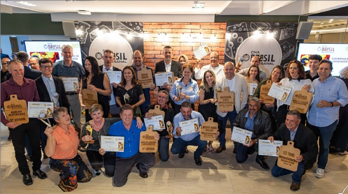 Produtores de queijos artesanais são premiados pela CNA em Brasília