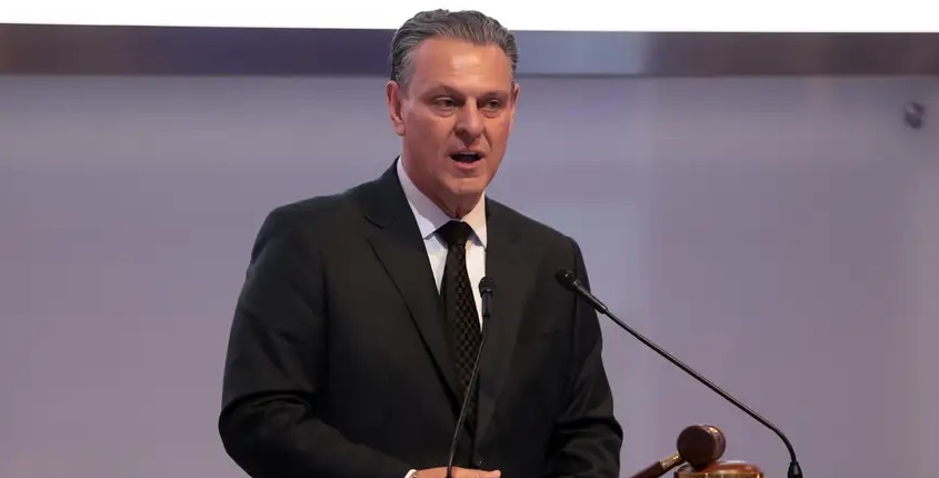 Brasil busca diálogo, mas não negociará soberania, afirma Fávaro