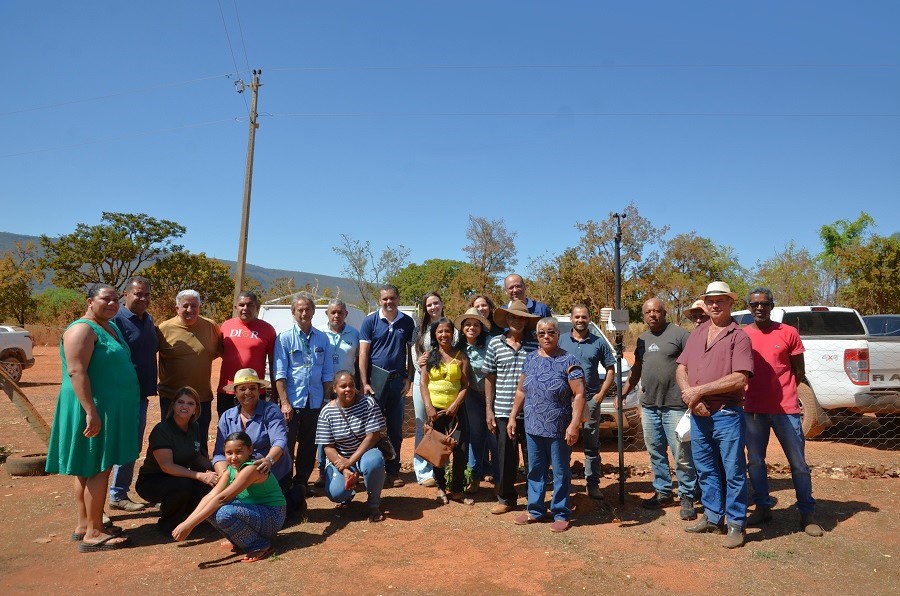 Agricultores recebem estações meteorológicas para monitoramento climático