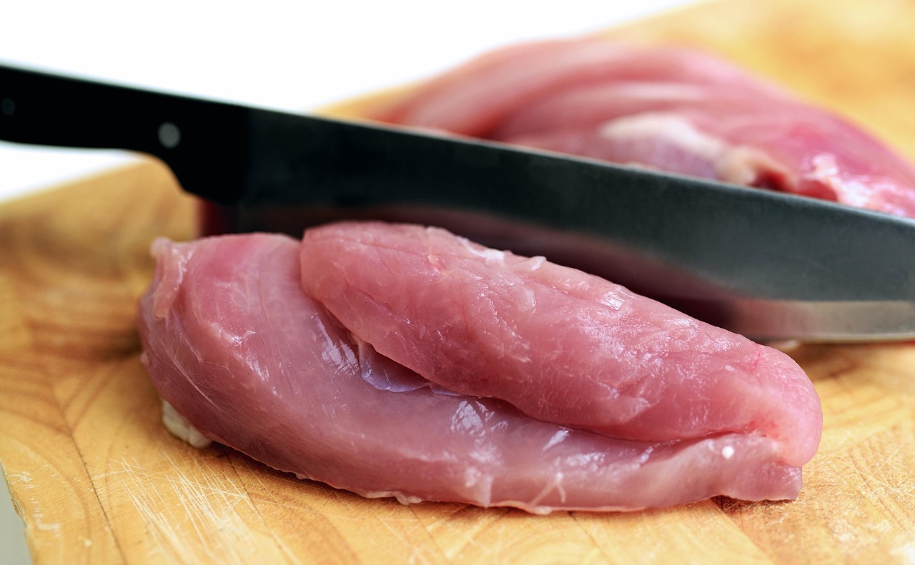 Mais 4 países retiram restrições de exportação à carne de aves brasileira