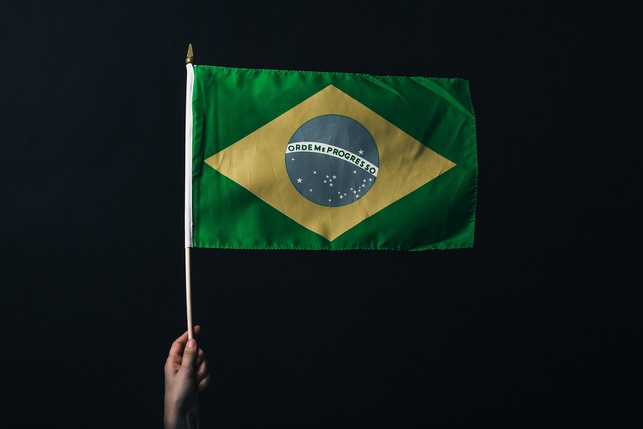 O Brasil sob ataque: quando defender a pátria é maior que qualquer divergência
