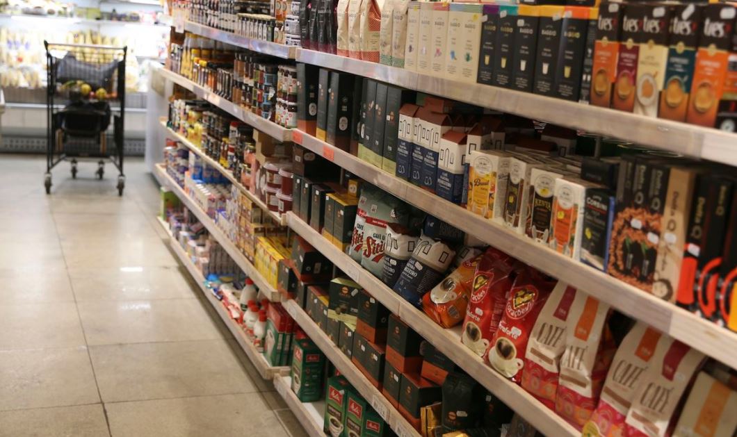 Consumo em supermercados cresceu 4% em julho, aponta Abras
