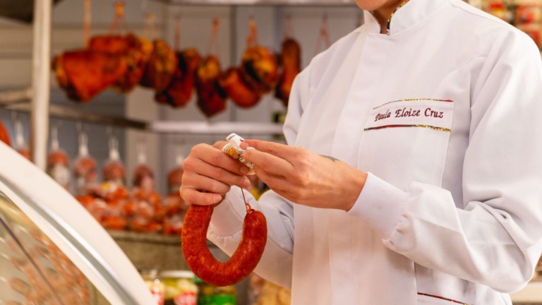 Da fazenda ao prato: Como o manuseio dos alimentos evita contaminações