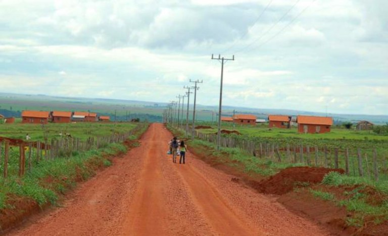 Área de 165 hectares ocupada por plantas ilegais vira assentamento
