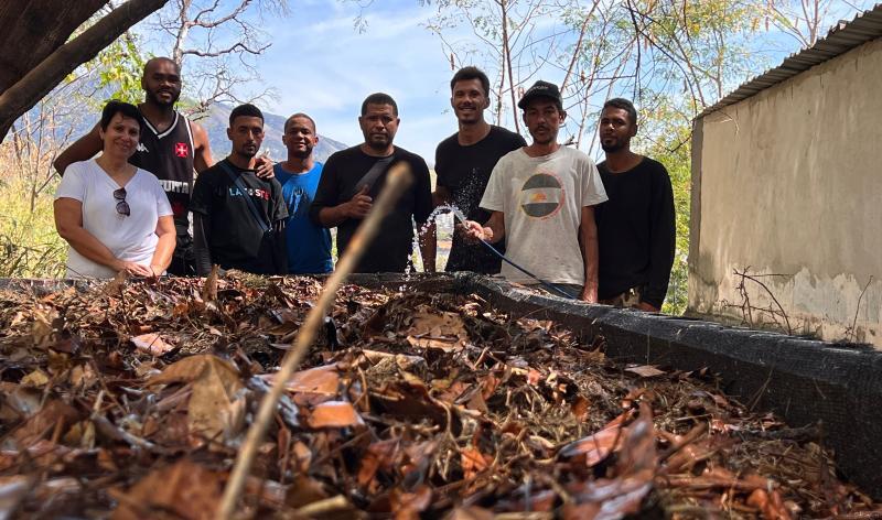 No Rio, piolho-de-cobra ganha papel central em compostagem inovadora da Embrapa