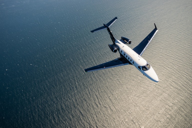 avião Phenom 300 E da Embraer