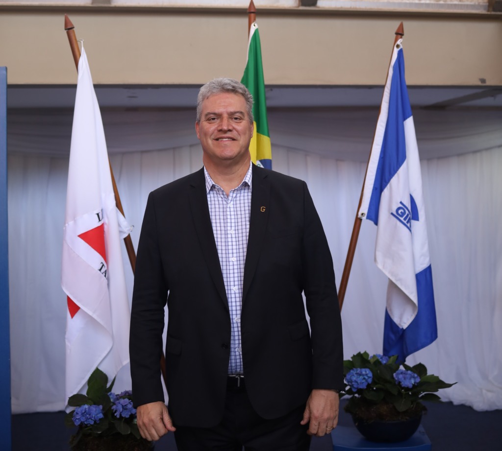 Alexandre Lopes Lacerda foi eleito novo presidente da Associação Brasileira dos Criadores de Girolando Alexandre Lopes Lacerda foi eleito novo presidente da Associação Brasileira dos Criadores de Girolando