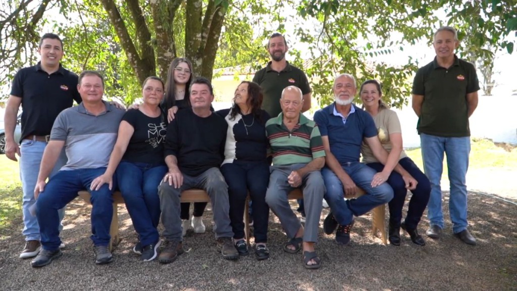 O legado de dona Reni: quatro décadas de avicultura e superação em família O legado de dona Reni: quatro décadas de avicultura e superação em família