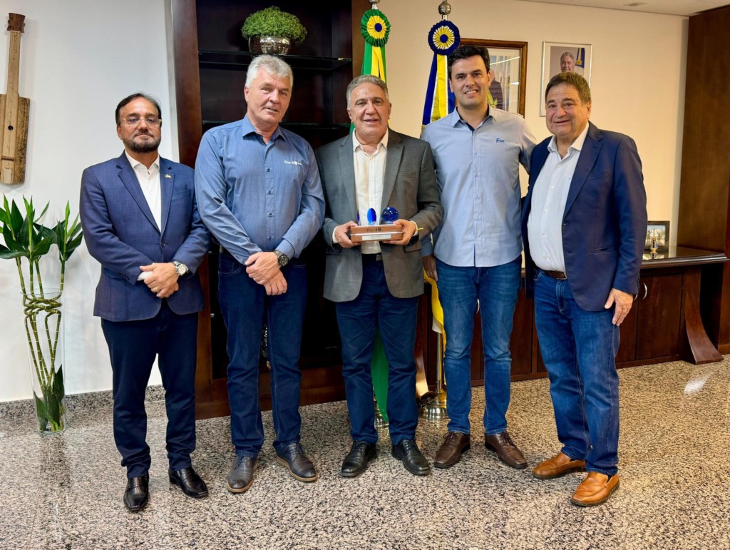 representantes da Frísia e o governador do Tocantins