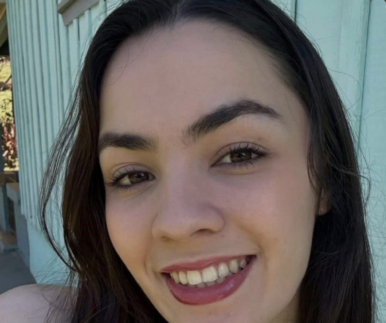 Aos 22 anos, jovem assume comando de aviário da família no interior do Paraná